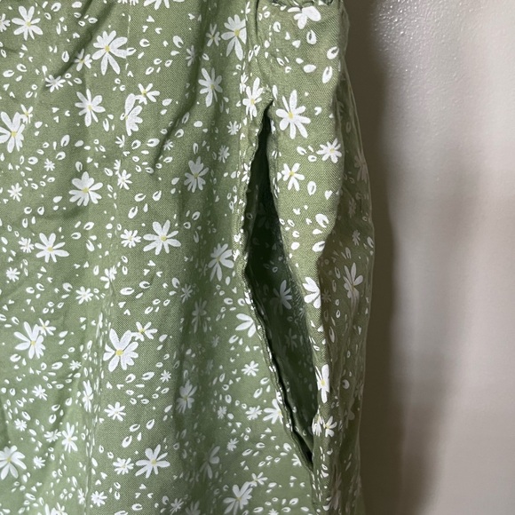 SO floral pull on shorts - Picture 4 of 5